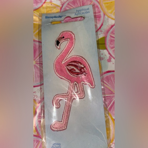 NWT Flamingo Iron On Patch - Picture 1 of 2